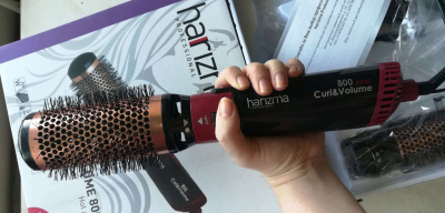 - Harizma H10213 Curl and Volume 800 Ionic