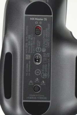 ���������� + ���� Logitech MX Keys S Combo ����:����������/������ ����:���������� USB ������������ LED (920-011619)