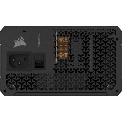 ���� ������� 650W Corsair RM650e CP-9020302-EU